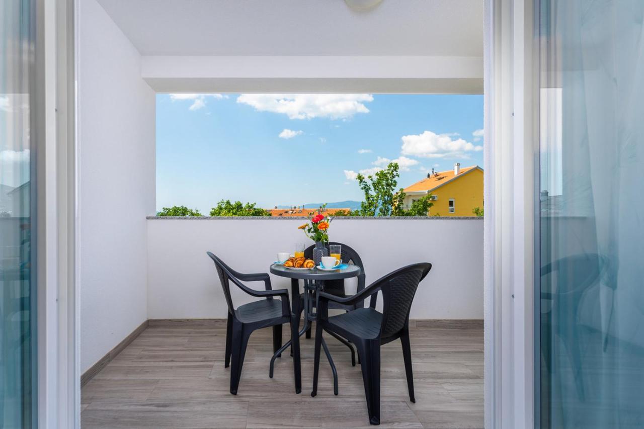 Kvarner Bay - Apartments 2 & 4 Fiume Esterno foto